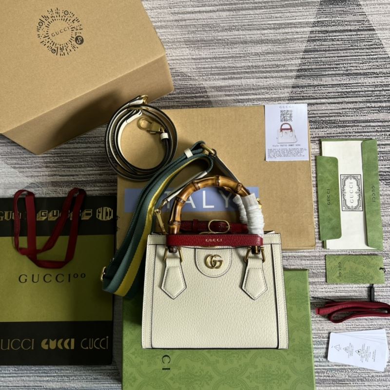 Gvc*1 tote bags